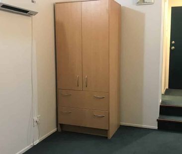 Studio apartment, Central Queen Street - Photo 2