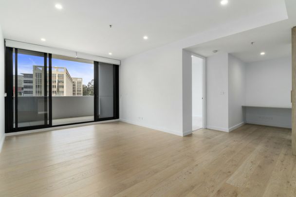 Luxury Living At The Griffin - Photo 1