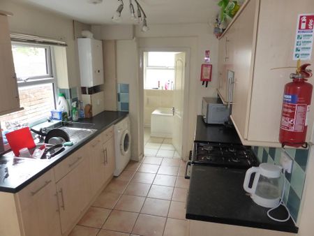 4 bedroom house share to rent - Photo 5
