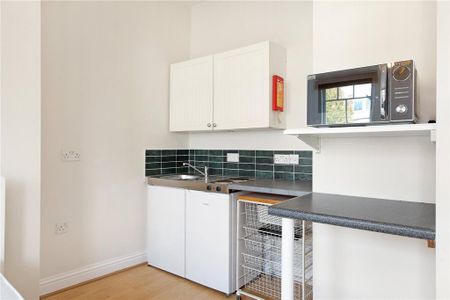 Studio to rent - Photo 4