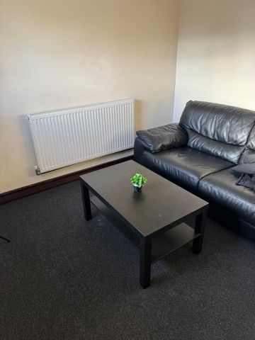 Room in a Shared Flat, Glebe Farm Road, B33 - Photo 3