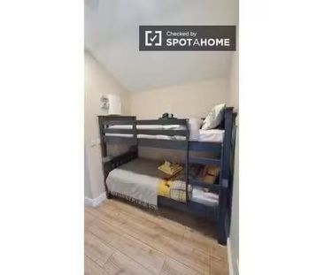 Private room in North Circular Road, Dublin - Photo 4