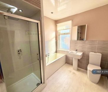 2 bedroom terraced house to rent - Photo 4