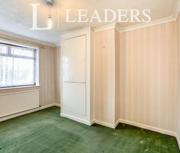 3 bedroom semi-detached house to rent - Photo 3