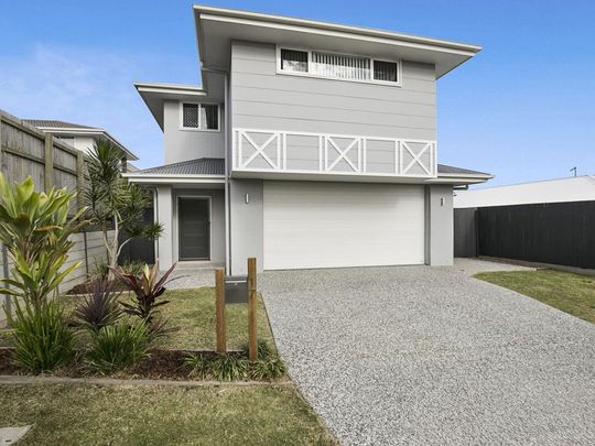 17 Cardwell Circuit, Thornlands QLD 4164 - House For Rent | Domain - Photo 1