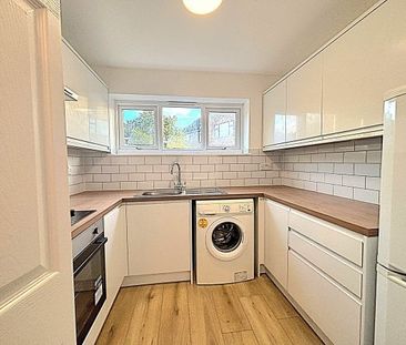 Parsonage Gardens, Enfield EN2 6JP, Property for rent - Photo 5