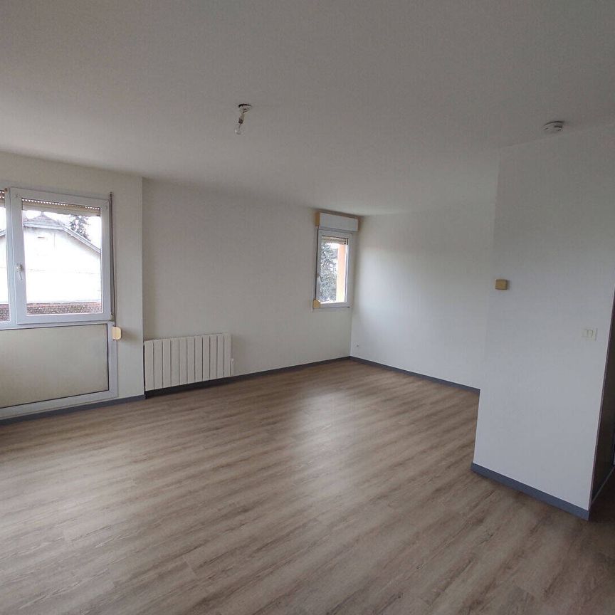 Location appartement 1 pièce 34 m² à Bourg-en-Bresse (01000) BEL AIR - Photo 1