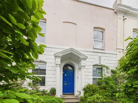 1 bedroom ground floor flat to rent - Photo 2