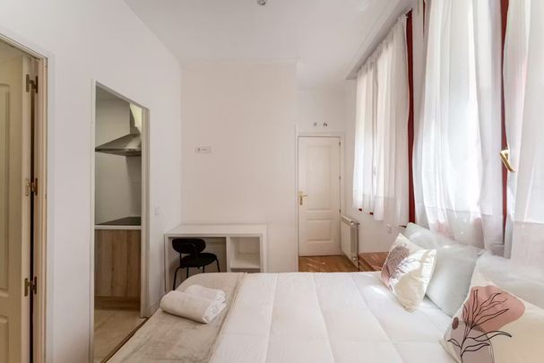 Calle Isabel La Católica, Madrid, Community of Madrid 28013 - Photo 1