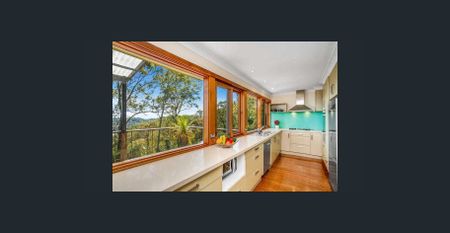 2 Bedroom Upper Duplex with Pittwater Views - Photo 5