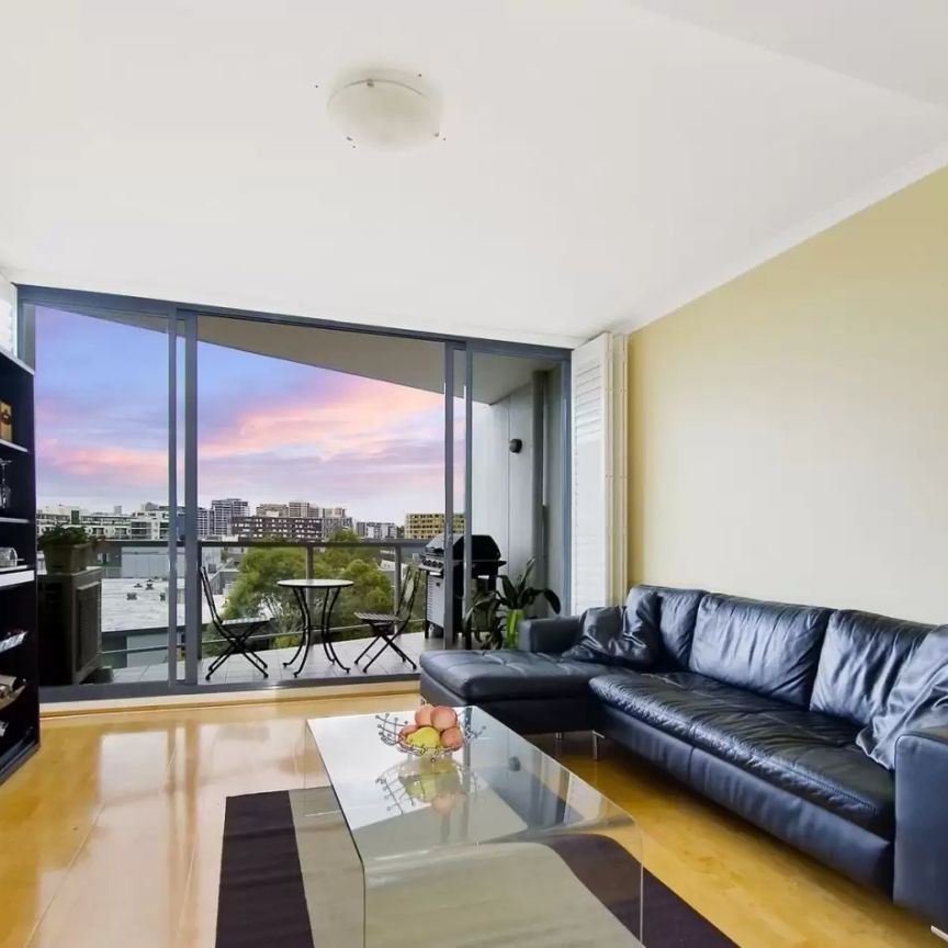 MGM MARTIN - AIR CONDITIONED TWO BEDROOM APARTMENT - Photo 1