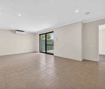 Modern Family Living in Balga - Photo 5
