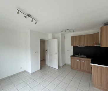 Location Appartement 2 pièces 38m² BRIGNOLES 83170 - Photo 4