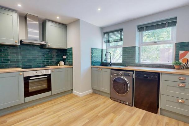 Hartley Avenue, Flat A, - Photo 1