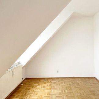 Charmante 2-Zimmer-Dachgeschoßwohnung mit Terrasse in 1210 Wien – Ihr neues Zuhause! - Foto 1