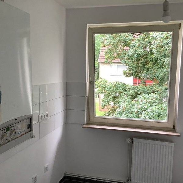 Willkommen Zuhause: praktische 3-Zimmer-Wohnung für handwerklich Begabte! - Photo 1