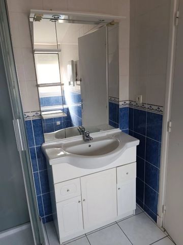 Location Appartement 2 pièces 34m² BOULOGNE SUR MER 62200 - Photo 3