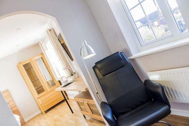 1 bedroom in a house share to rent - Photo 1