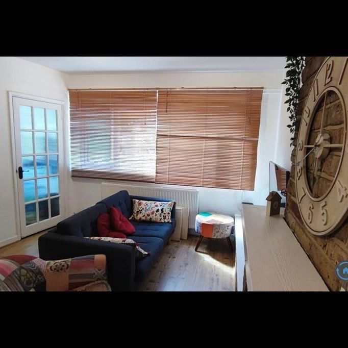 3 bedroom terraced house to rent - Photo 1