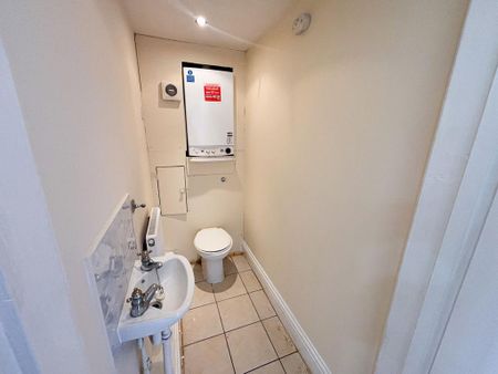 4 bedroom terraced house to rent - Photo 2