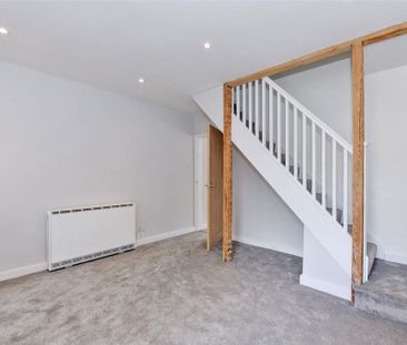3 bedroom end of terrace house to rent - Photo 1
