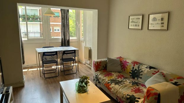 Piso de alquiler en N/a, Aluche - Photo 1