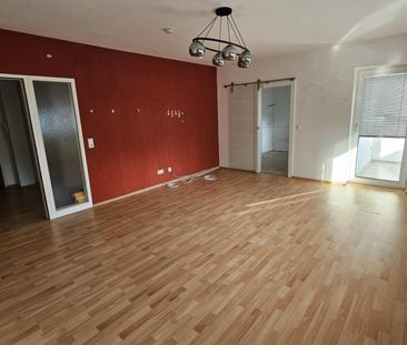 Großzügige 3 Zimmerwohnung mit Rundgang und Loggia - Foto 5