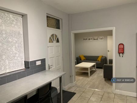 4 bedroom terraced house to rent - Photo 3