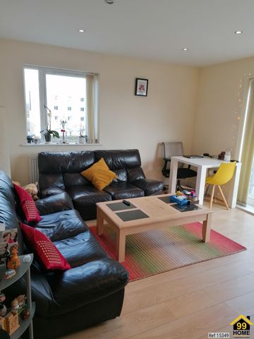 2 bed Flat in Sundeala Close , Sunbury-on-Thames, TW16 5BE - Photo 2