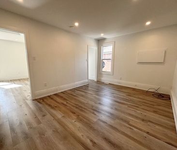$2,095 / 4 br / 1 ba / 26 Cayuga st unit B - Photo 5