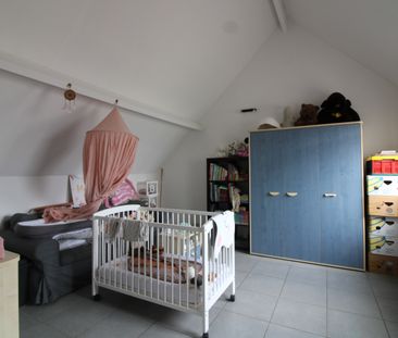 Bel-étage met 2 slaapkamers, 2 terrassen en garage gelegen te Opwij... - Photo 3