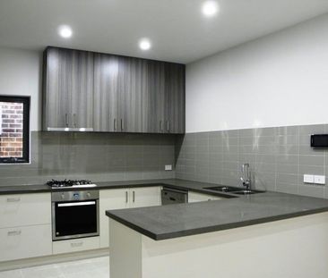 3/14 Melton Grove, Croydon - Photo 1
