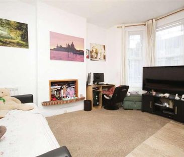 Francis Road, London, E10 - Photo 2