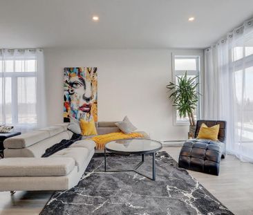 Appartement 5 ½ + (Style Condo) sur deux étages - Quartier Équestre... - Photo 2