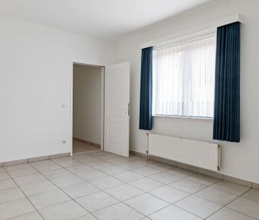 Appartement te huur in Lille voor € 950 met 2 slaapkamers - Photo 2