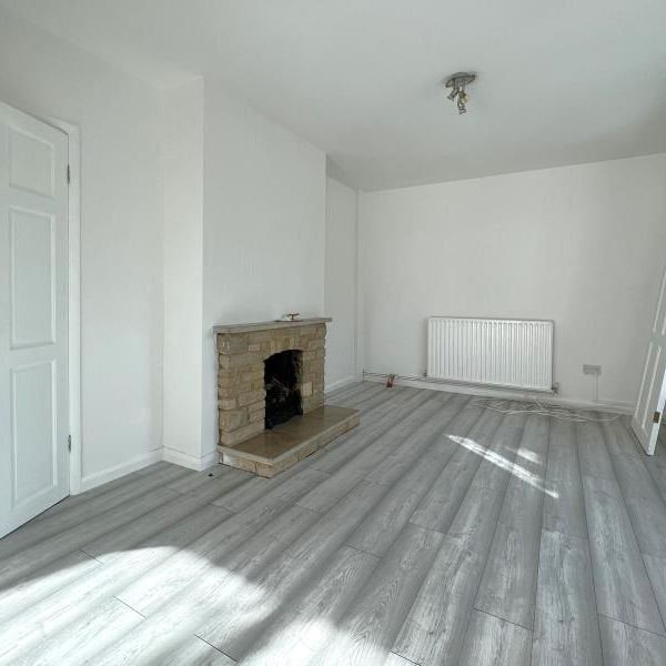 School Cottages, Woking, Surrey, GU22 - Photo 1