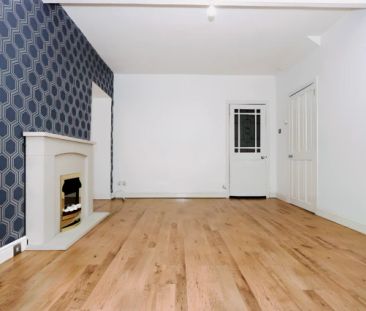 2Bedrooms, 1Bathrooms - Photo 3