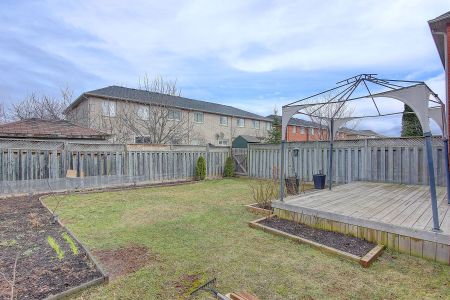 For Lease - 1498 Pinecliff Road, Oakville, Ontario - Photo 3