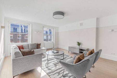 Stunning three bedroom duplex apartment in the heart of Marylebone. - Photo 2