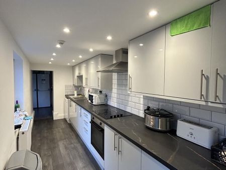 7 bedroom house share to rent - Photo 5