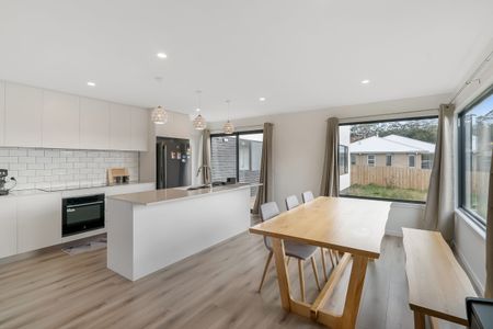 Near New Modern Home in Howrah Gardens - Photo 4