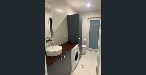 Newly renovated Granny Flat by the beach - Photo 1