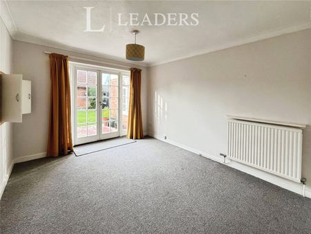 4 bedroom house to rent Mill Street, St. Osyth, Clacton-on-Sea, CO16 - Photo 2