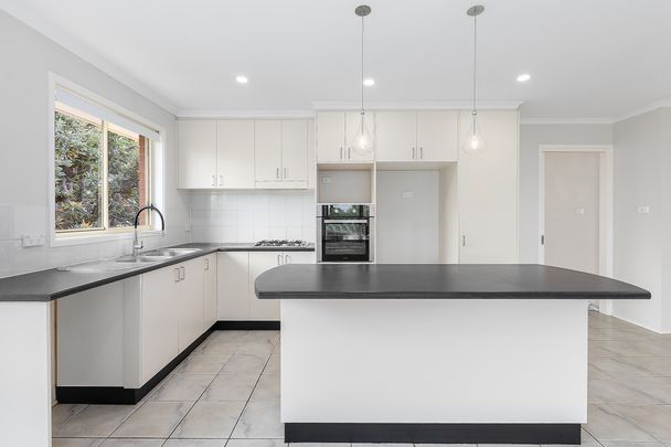 27 Branson Street, Dunlop ACT 2615 - House For Rent | Domain - Photo 1