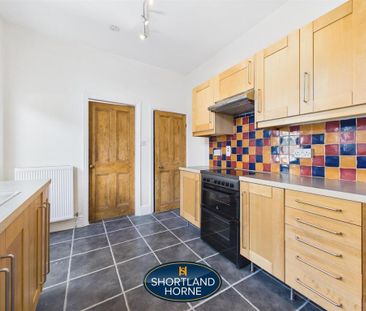 3 bedroom terraced house to rent - Photo 6