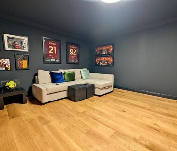 4 bedroom end of terrace house to rent - Photo 4