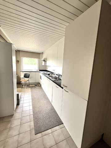 Gerenoveerde woning met 3 slaapkamers en garage - Foto 4