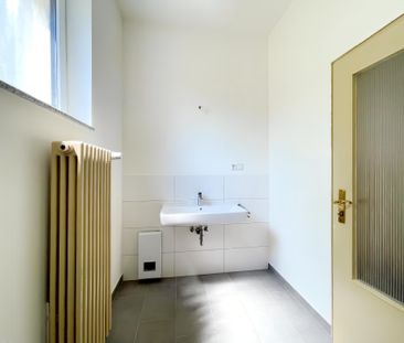 GROßZÜGIGE 2-ZIMMER WOHNUNG IN KREFELDER INNENSTADT ZU MIETEN! - Photo 4