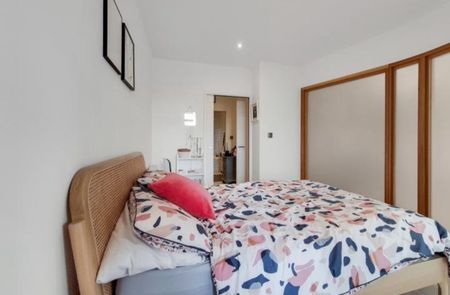 1 Bed Flat, St James's Road, SE1 - Photo 4