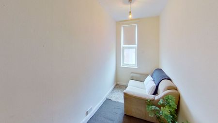 Flat 3, 16 Wellington Square, NG7 1NG, NOTTINGHAM - Photo 5